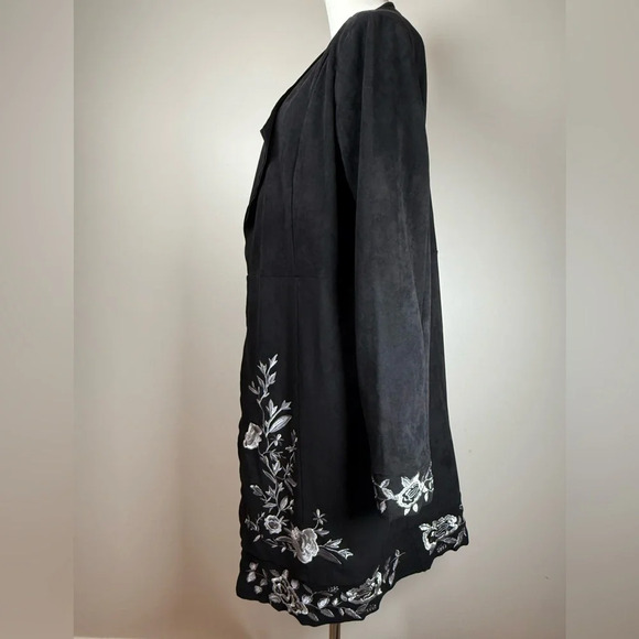 Curations Open Front Faux Suede Duster Black w/ Silver Embroidery Women’s Large - Picture 2 of 11